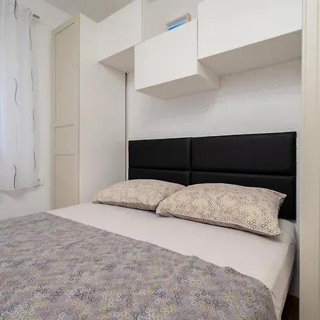 Ivi Trogir