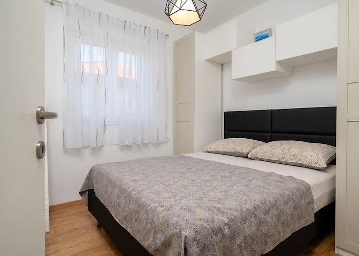 Ivi Apartman *