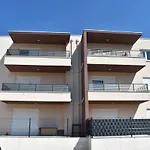 Ivi * 特罗吉尔