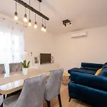 公寓 Ivi 特罗吉尔